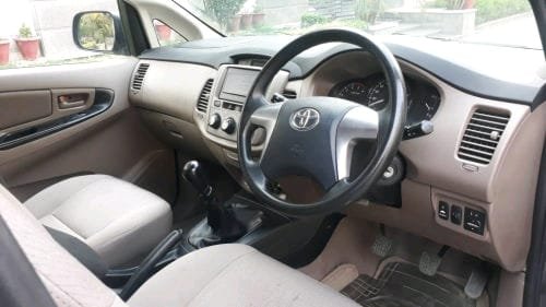 2016 Toyota Innova 2.5 V 7 Seater Diesel MT for sale in New Delhi