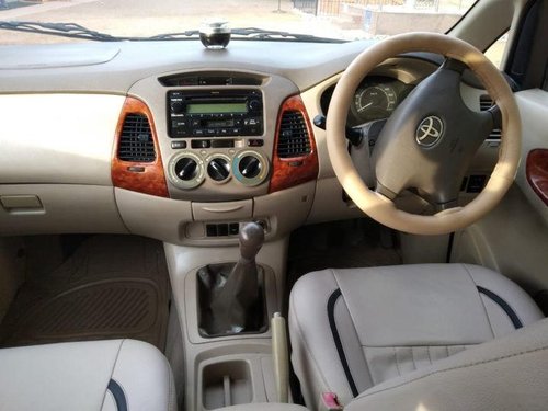 2006 Toyota Innova 2.5 ZX Diesel 7 Seater MT for sale