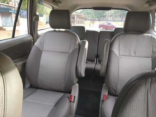 Used Toyota Innova MT car at low price