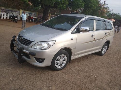 Used Toyota Innova MT car at low price