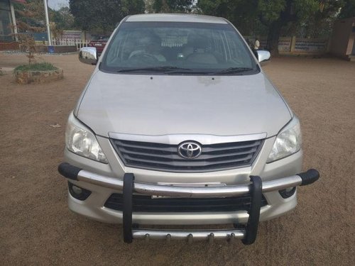 Used Toyota Innova MT car at low price