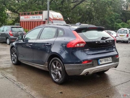 Used Volvo V40 Cross Country D3 AT car at low price