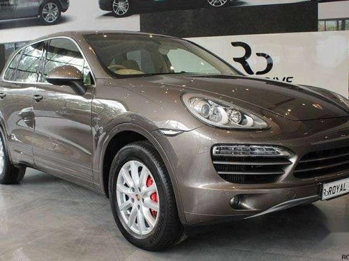 Used Porsche Cayenne car Diesel AT at low price