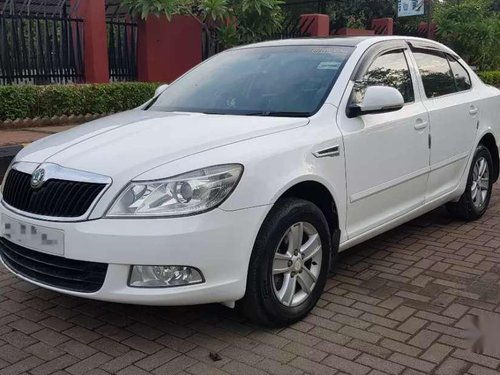 Used Skoda Laura car MT at low price