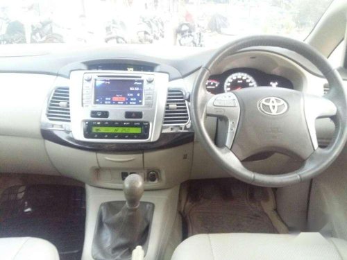 Used Toyota Innova car 2013 2.5 VX 8 STR MT for sale at low price