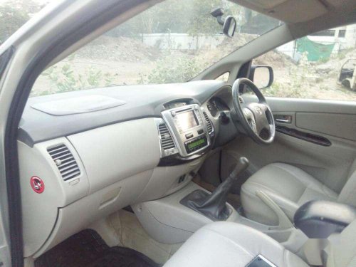 Used Toyota Innova car 2013 2.5 VX 8 STR MT for sale at low price