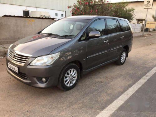 Toyota Innova 2.5 VX BS IV 7 STR, 2013, Diesel MT for sale 