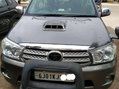 Toyota Fortuner 4x4 MT 2011 for sale 