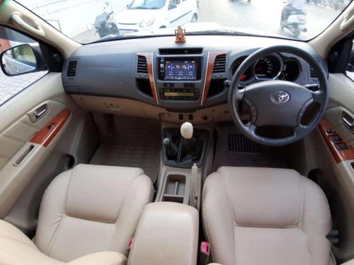 Toyota Fortuner 3.0 4x4 MT, 2011, Diesel for sale 