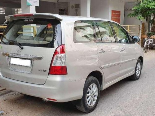 Toyota Innova 2.5 V 8 STR, 2013, Diesel MT for sale 