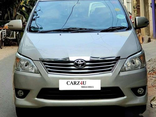 Toyota Innova 2.5 V 8 STR, 2013, Diesel MT for sale 