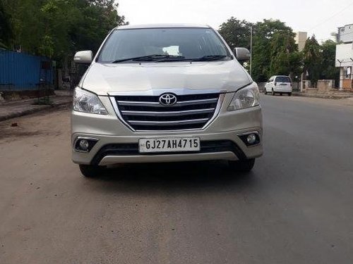 2015 Toyota Innova  2.5 VX 8 STR BSIV MT for sale at low price