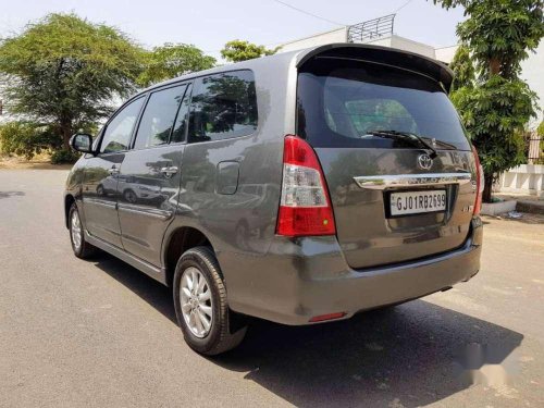 Toyota Innova 2.5 V 7 STR, 2013, Diesel MT for sale 