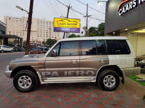 Mitsubishi Pajero SFX 2.8, 2011, Diesel MT for sale 