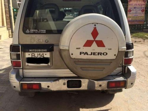 Used Mitsubishi Pajero SFX car 2011 MT for sale at low price