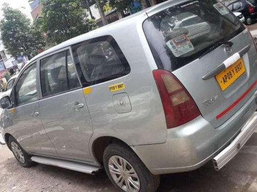 Toyota Innova 2.5 G 8 STR BS-IV, 2007, Diesel MT for sale 