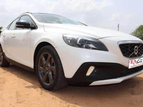 Used Volvo V40 2014 AT for sale 