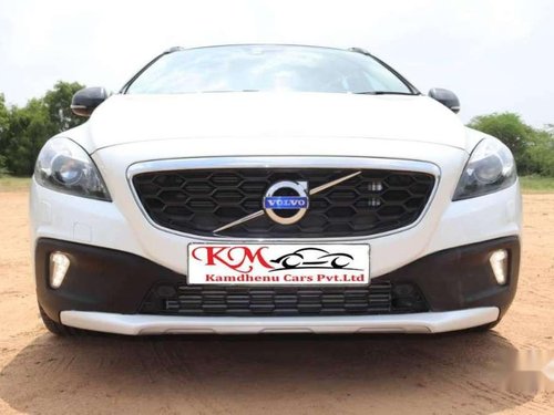 Used Volvo V40 2014 AT for sale 