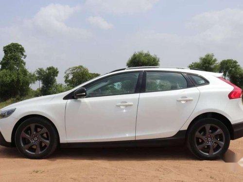 Used Volvo V40 2014 AT for sale 