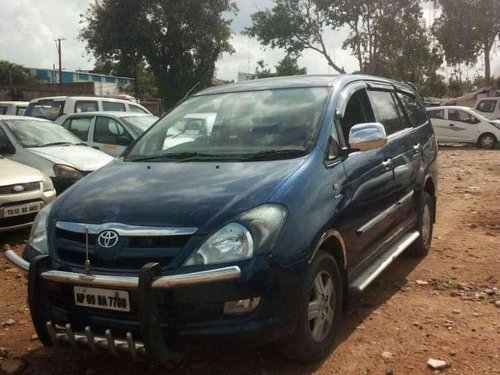 Toyota Innova 2.0 V, 2005, Petrol MT for sale 