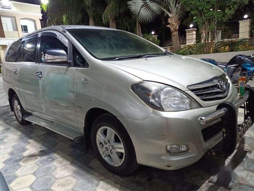 Toyota Innova 2.0 V, 2005, Petrol MT for sale 