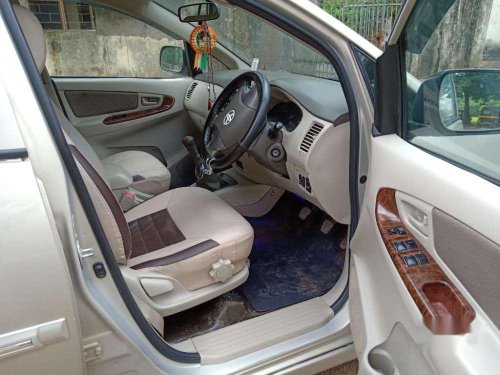 Toyota Innova 2.5 VX 8 STR 2013 MT for sale 