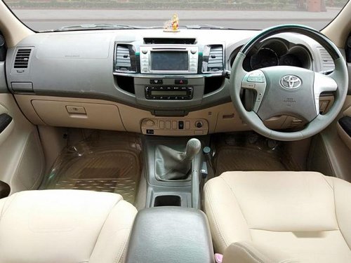 Toyota Fortuner 4x2 Manual MT 2013 for sale