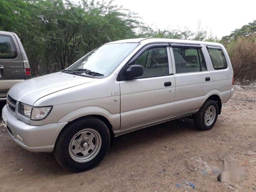 Chevrolet Tavera Elite LS - B3 10-Seater BS III, 2005, Diesel MT for sale 