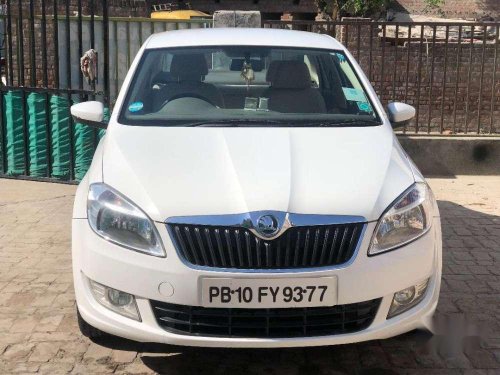 Skoda Rapid 1.5 TDI CR Ambition AT with Alloy Wheels, 2016, Diesel for sale 