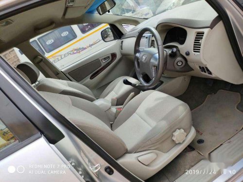 Used Toyota Innova 2.5 V 7 STR, 2014, Diesel MT for sale 
