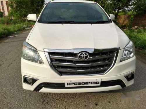 Toyota Innova 2.5 V 8 STR, 2015, Diesel MT for sale 