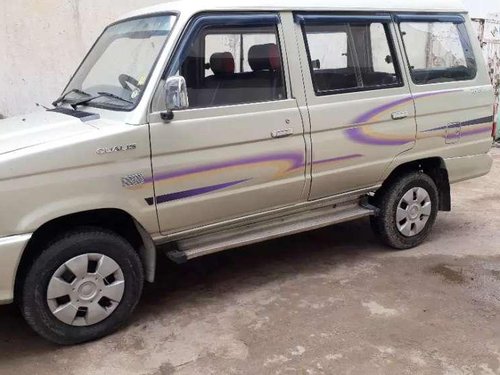 Used Toyota Qualis MT for sale at low price