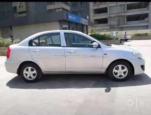 Hyundai Verna 2010 MT for sale 