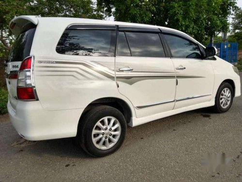 Toyota Innova 2.5 V 8 STR, 2015, Diesel MT for sale 