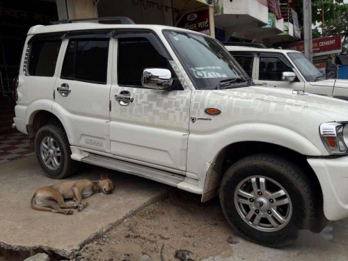 Mahindra Scorpio VLX 2013 MT for sale 