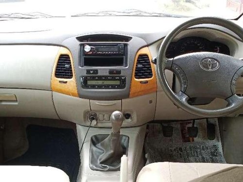 Toyota Innova 2.5 V 7 STR, 2010, Diesel MT for sale 