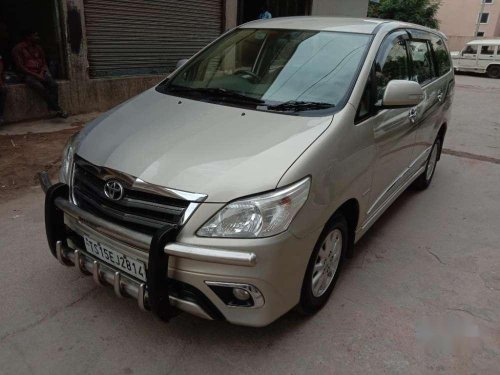 Toyota Innova 2.5 V 7 STR, 2014, Diesel MT for sale 