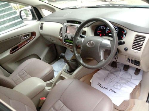 Toyota Innova 2.5 V 7 STR, 2014, Diesel MT for sale 