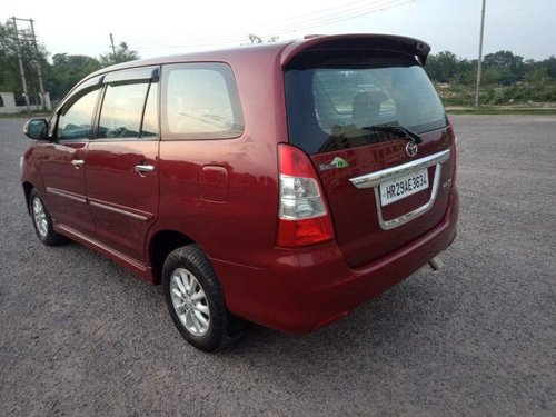 Used Toyota Innova MT 2004-2011 car at low price