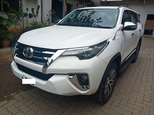 Used Toyota Fortuner 2.8 4WD MT car at low price