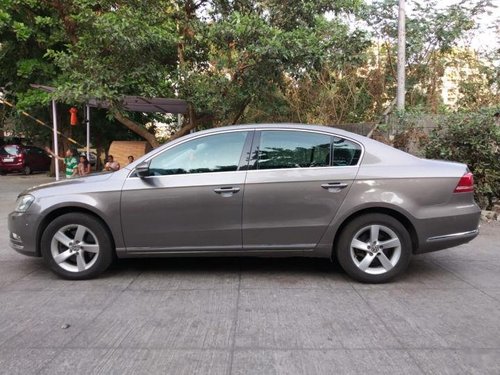 Used Volkswagen Passat  Diesel Highline 2.0 TDI AT car at low price