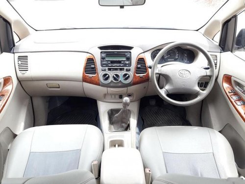 Toyota Innova 2004-2011 2.5 V Diesel 7-seater MT for sale