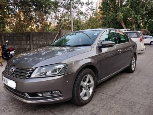 Used Volkswagen Passat  Diesel Highline 2.0 TDI AT car at low price