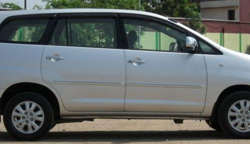 Toyota Innova 2004-2011 2.5 V Diesel 7-seater MT for sale