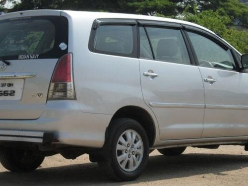 Toyota Innova 2004-2011 2.5 V Diesel 7-seater MT for sale