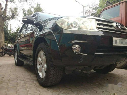 Toyota Fortuner 3.0 4x4 MT, 2009, Diesel for sale 