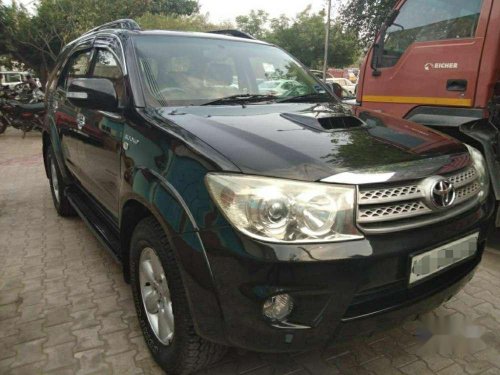 Toyota Fortuner 3.0 4x4 MT, 2009, Diesel for sale 