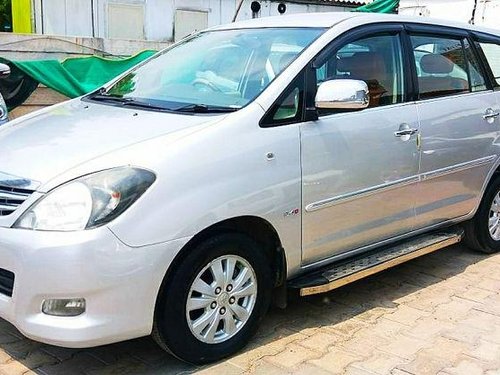 Used Toyota Innova 2.5 VX 8 STR MT car at low price