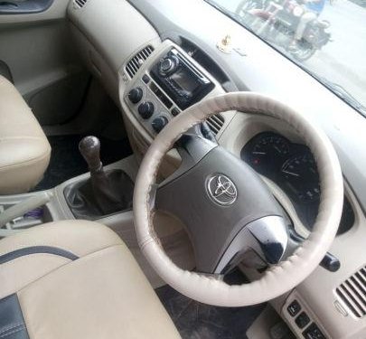 Used Toyota Innova MT 2004-2011 car at low price