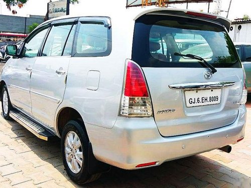 Used Toyota Innova 2.5 VX 8 STR MT car at low price